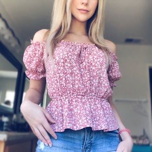 ❌SOLD❌Pink and White Floral Off-the-Shoulder Shirt